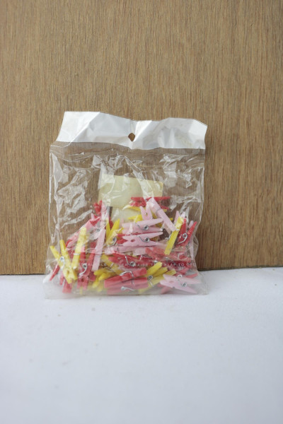 miniknijpers 2.5 cm kleur zak/50